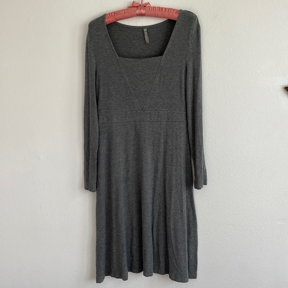 HANNA ANDERSSON GRAY SCOOP NECK LONG SLEEVE DRESS